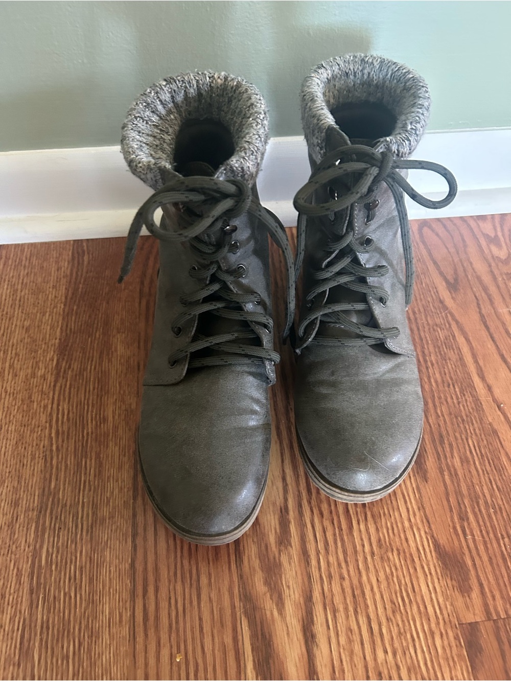 Shoe Dazzle Gray Lace-Up Ankle Boots with Knit Cuff